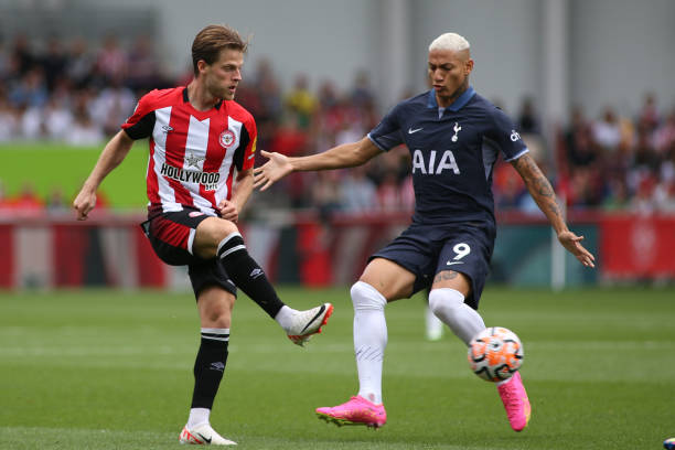 维拉引入他 维拉引入他