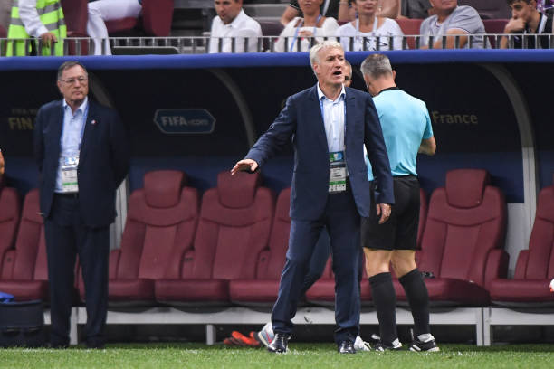 并在对抗中 并在对抗中